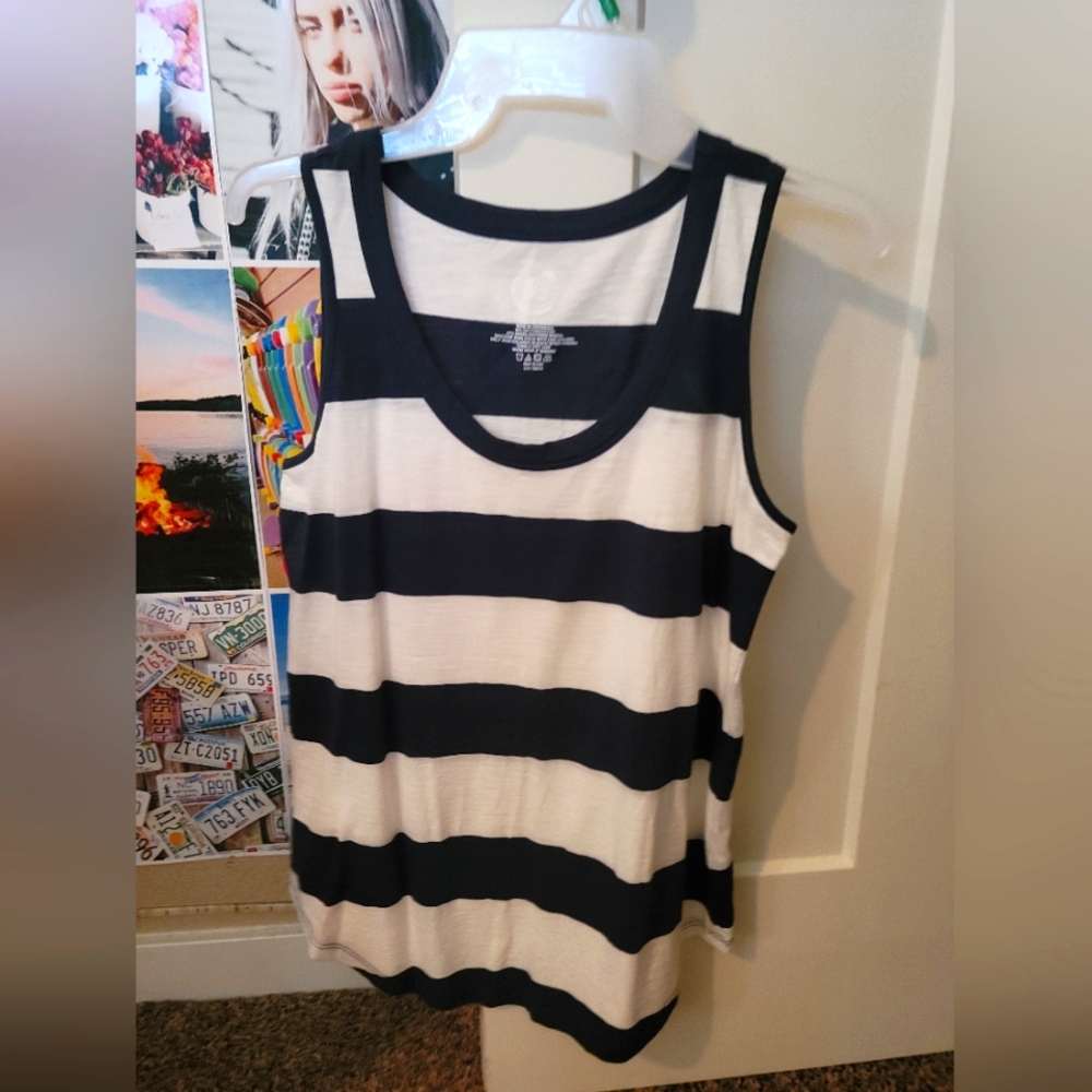 NWOT Maurices navy and white tank